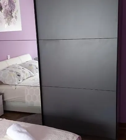 Katarina شقة زادار