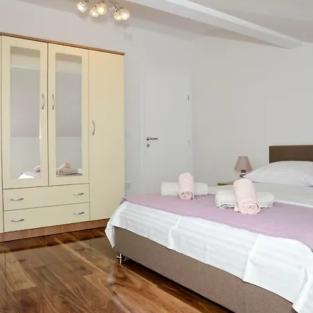 Katarina Apartman Zára